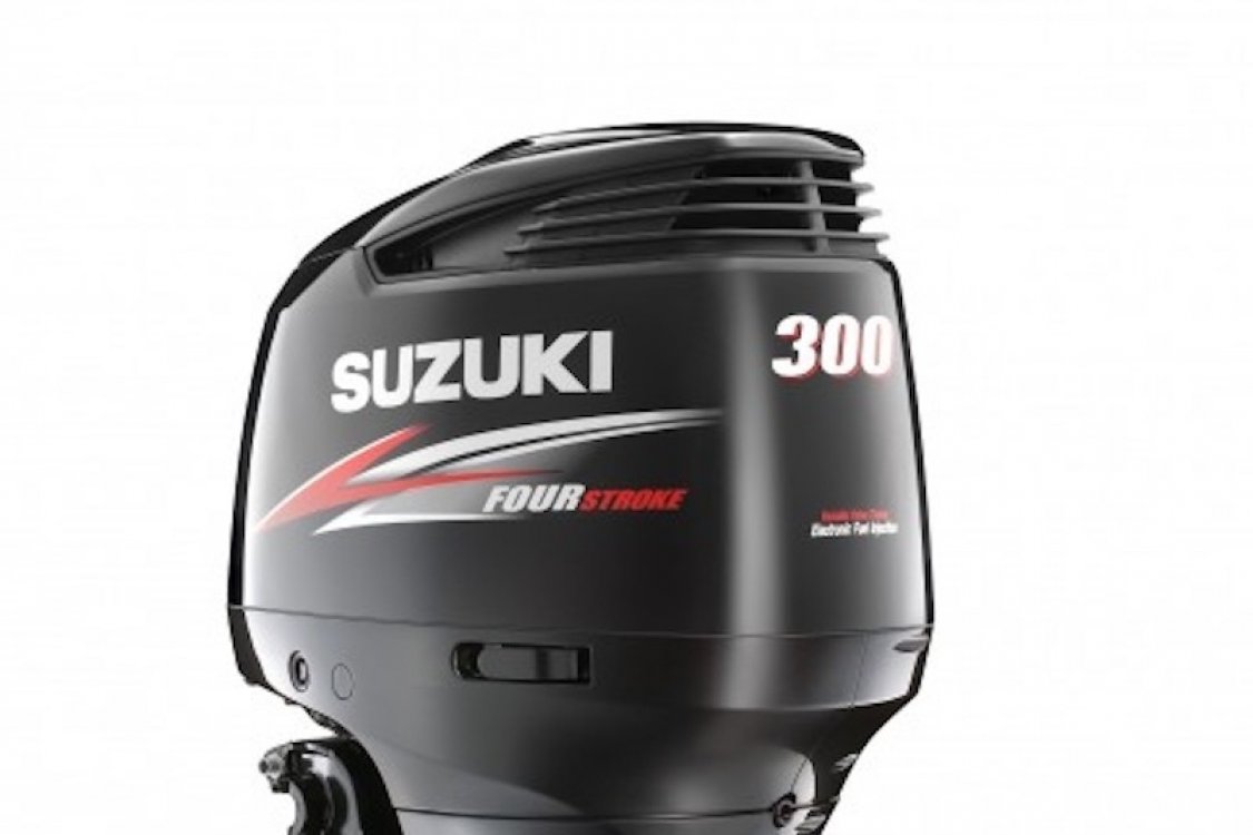 Моторы сузуки б у. Лодочный мотор Suzuki df300. Мотор Suzuki 300. Сузуки 300 Лодочный мотор. 4х-тактный Лодочный мотор Suzuki df90atl.
